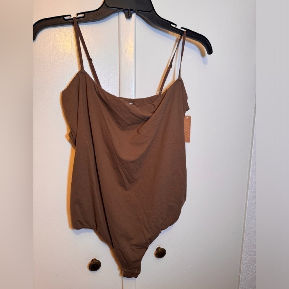 🤎 SKIMS Fits Everybody Cami Bodysuit Oxide Size 4X NWT